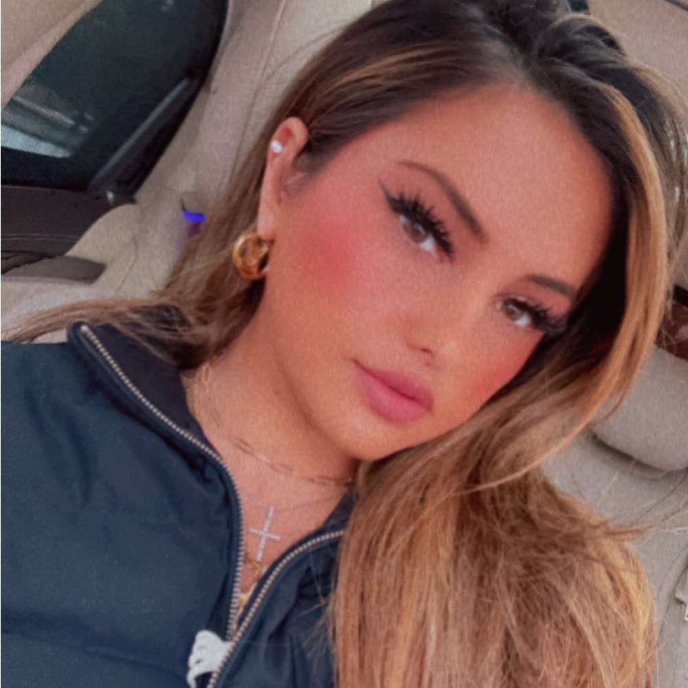 Meet your Posher, Diana